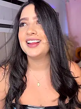 Snapshot of Emiily_Moore1 chatting on 15, 11, 2025 Emiily Moore1 online show from 15, 11, 2025