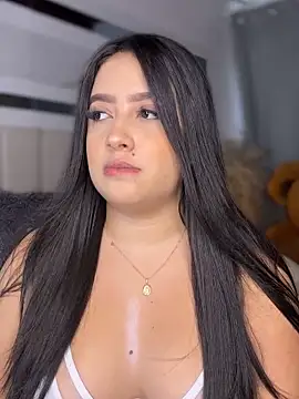 Snapshot of Emiily_Moore1 chatting on 26, 11, 2025 Emiily Moore1 online show from 26, 11, 2025