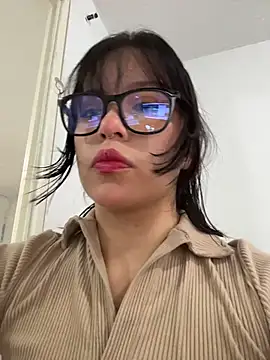 aliciia 23 online show from 6, 11, 2025