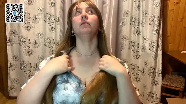 MaroonMoon  online show from 25, 9, 2025