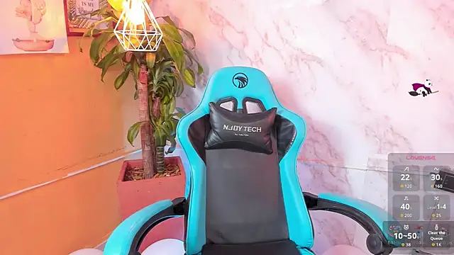 Snapshot of cristal_herrera_ chatting on 4, 11, 2025 cristal herrera online show from 4, 11, 2025