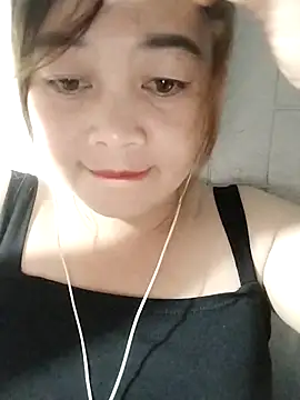 Snapshot of Lyly_nuce chatting on 28, 9, 2025 Lyly nuce online show from 28, 9, 2025