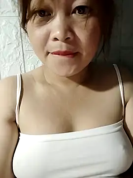 Snapshot of Lyly_nuce chatting on 29, 9, 2025 Lyly nuce online show from 29, 9, 2025