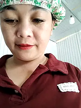 Snapshot of Lyly_nuce chatting on 3, 10, 2025 Lyly nuce online show from 3, 10, 2025