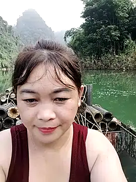 Snapshot of Lyly_nuce chatting on 13, 10, 2025 Lyly nuce online show from 13, 10, 2025