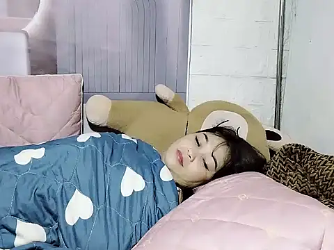 Snapshot of Lyly_nuce chatting on 11, 11, 2025 Lyly nuce online show from 11, 11, 2025