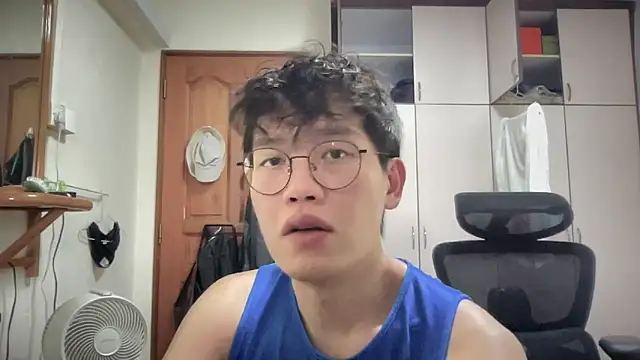 Passionatetwink2 online show from 6, 10, 2025