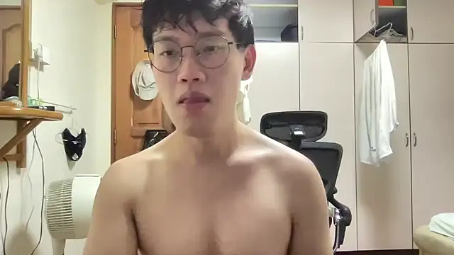 Passionatetwink2 online show from 11, 10, 2025