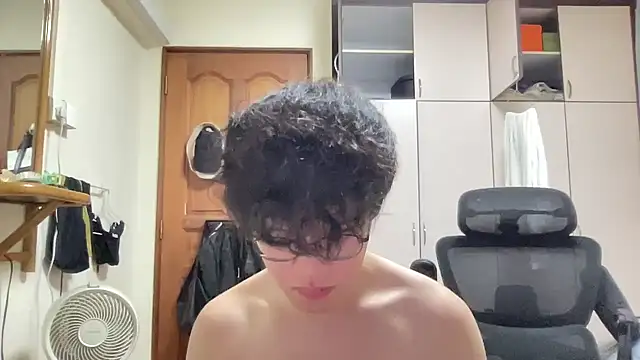 Passionatetwink2 online show from 13, 11, 2025