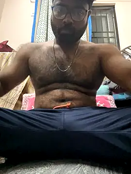 Snapshot of DJLOVE280825 chatting on 5, 10, 2025 DJLOVE280825 online show from 5, 10, 2025