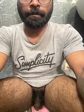 Snapshot of DJLOVE280825 chatting on 1, 11, 2025 DJLOVE280825 online show from 1, 11, 2025