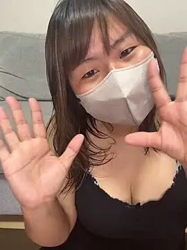 xxx yuna xxx online show from 28, 9, 2025