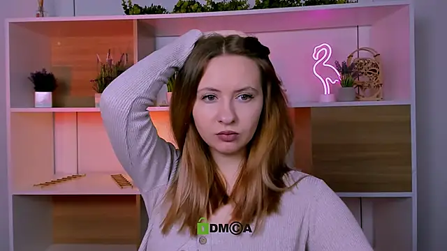 mila glow1 online show from 11, 11, 2025