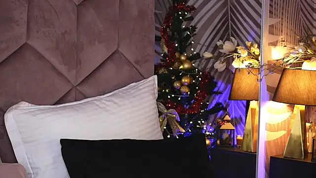 Snapshot of EvaRhea chatting on 19, 12, 2025 EvaRhea online show from 19, 12, 2025