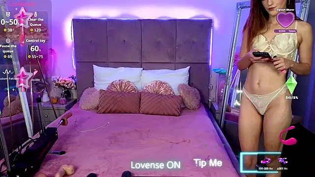 Nicole Bond online show from 11, 10, 2025