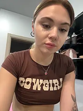 LunaMillie online show from 20, 10, 2025