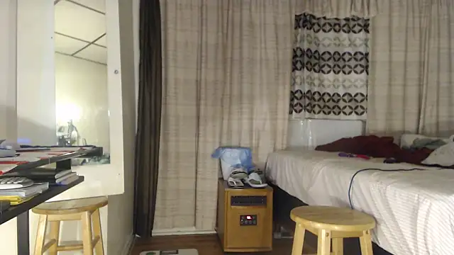 Snapshot of ANALTRAINING4U2 chatting on 12, 10, 2025 ANALTRAINING4U2 online show from 12, 10, 2025