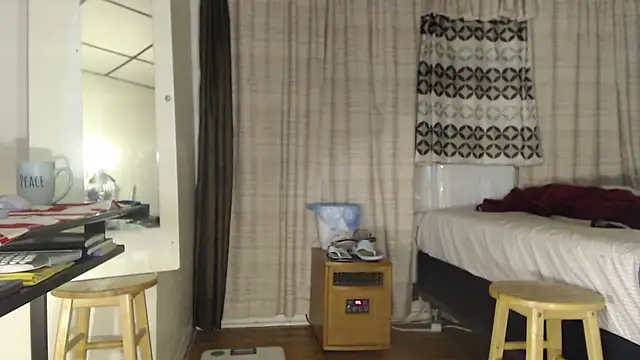 Snapshot of ANALTRAINING4U2 chatting on 17, 10, 2025 ANALTRAINING4U2 online show from 17, 10, 2025