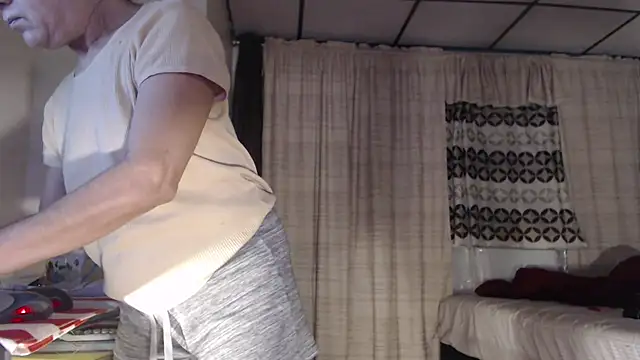 Snapshot of ANALTRAINING4U2 chatting on 29, 10, 2025 ANALTRAINING4U2 online show from 29, 10, 2025