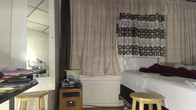 Snapshot of ANALTRAINING4U2 chatting on 21, 11, 2025 ANALTRAINING4U2 online show from 21, 11, 2025