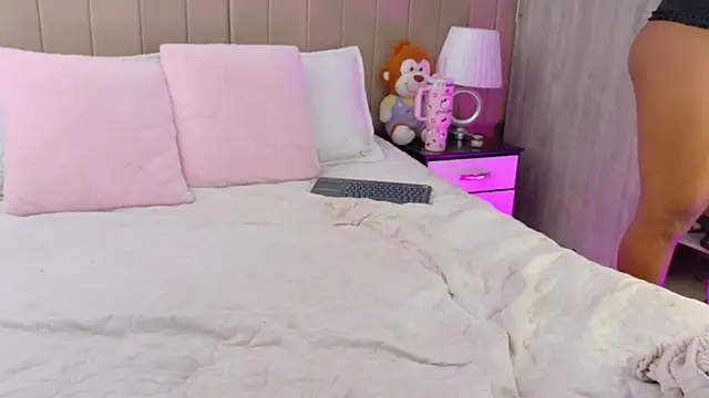 Snapshot of bunny_nicolle chatting on 8, 8, 2026 bunny nicolle online show from 8, 8, 2026