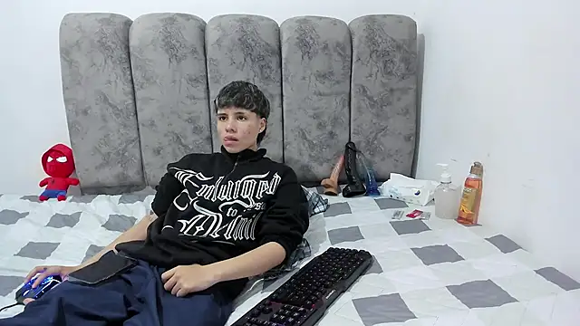 Bruno Cruzz online show from 4, 6, 2026