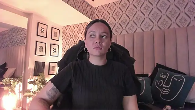 Sky Junne online show from 19, 3, 2026