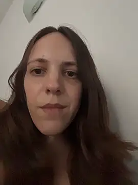 Snapshot of lauflor chatting on 11, 2, 2026 lauflor online show from 11, 2, 2026