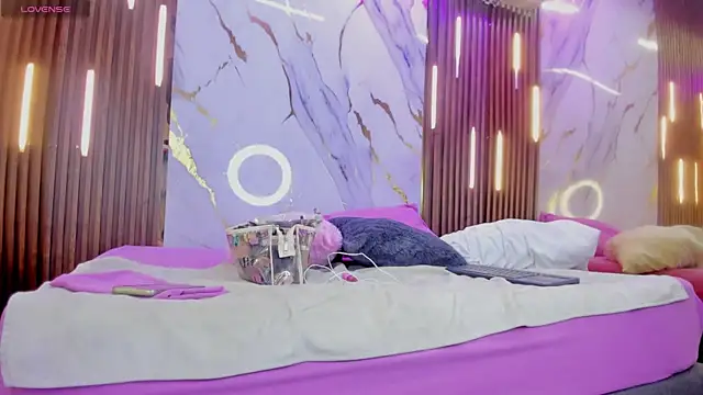 VictoriaDuart online show from 13, 9, 2025