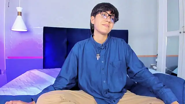 Snapshot of Tsuki_Maru chatting on 3, 10, 2025 Tsuki Maru online show from 3, 10, 2025