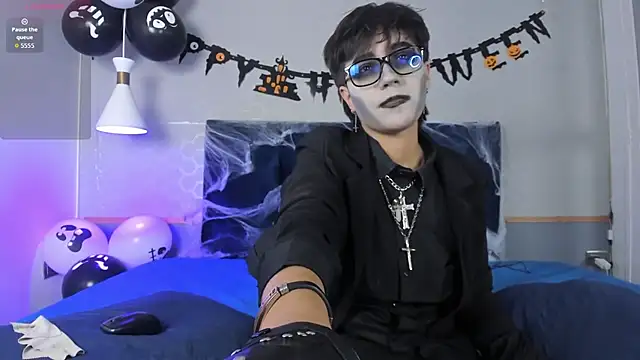 Snapshot of Tsuki_Maru chatting on 14, 10, 2025 Tsuki Maru online show from 14, 10, 2025