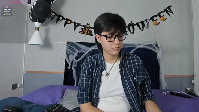 Snapshot of Tsuki_Maru chatting on 22, 10, 2025 Tsuki Maru online show from 22, 10, 2025