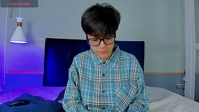 Snapshot of Tsuki_Maru chatting on 4, 11, 2025 Tsuki Maru online show from 4, 11, 2025