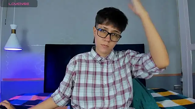 Tsuki Maru online show from 7, 11, 2025