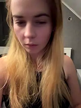 ellieen online show from 18, 10, 2025