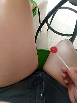 LunaJacobs online show from 25, 4, 2026