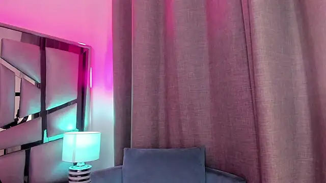 Snapshot of _valeria_saenz_ chatting on 3, 7, 2026 valeria saenz online show from 3, 7, 2026