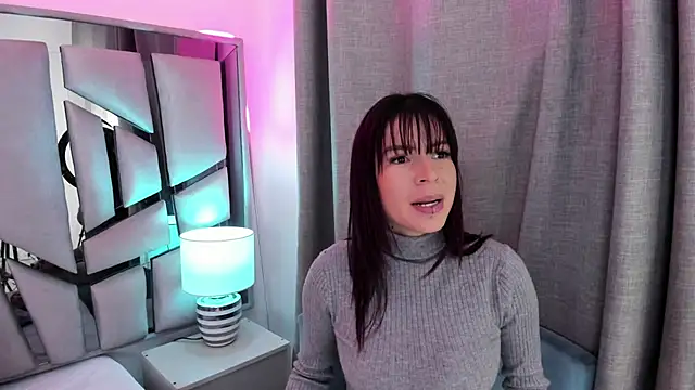 Snapshot of _valeria_saenz_ chatting on 6, 7, 2026 valeria saenz online show from 6, 7, 2026