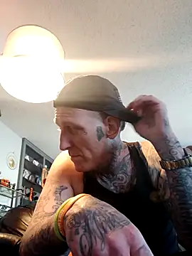 Snapshot of MRTATTWO chatting on 9, 9, 2025 MRTATTWO online show from 9, 9, 2025