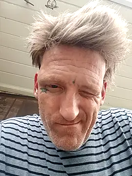 Snapshot of MRTATTWO chatting on 14, 9, 2025 MRTATTWO online show from 14, 9, 2025