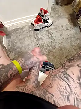 Snapshot of MRTATTWO chatting on 21, 9, 2025 MRTATTWO online show from 21, 9, 2025