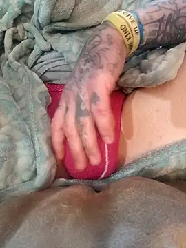 Snapshot of MRTATTWO chatting on 7, 11, 2025 MRTATTWO online show from 7, 11, 2025