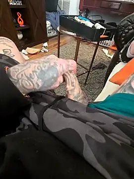 Snapshot of MRTATTWO chatting on 20, 12, 2025 MRTATTWO online show from 20, 12, 2025