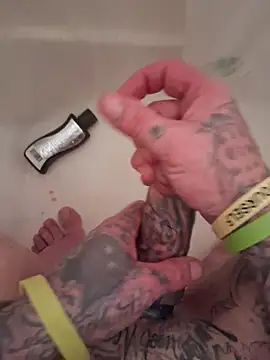 Snapshot of MRTATTWO chatting on 15, 1, 2026 MRTATTWO online show from 15, 1, 2026