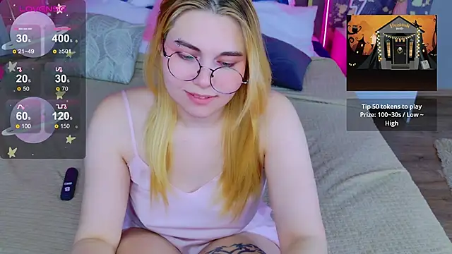 Evie Vall online show from 20, 10, 2025