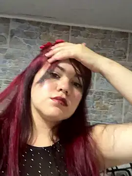 Snapshot of sofia_glow chatting on 8, 10, 2025 sofia glow online show from 8, 10, 2025