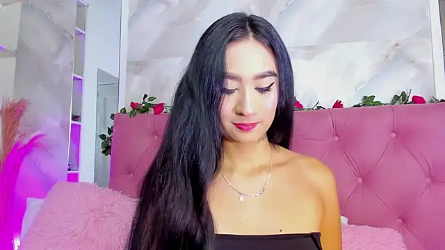 Nicolqueen  online show from 21, 10, 2025