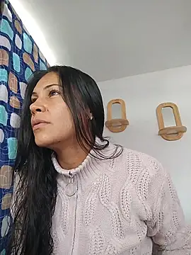 KittyHoleshot87 online show from 9, 2, 2026