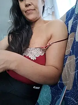 KittyHoleshot87 online show from 10, 4, 2026