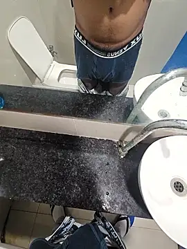 Snapshot of Gamecoc chatting on 26, 11, 2025 Gamecoc online show from 26, 11, 2025